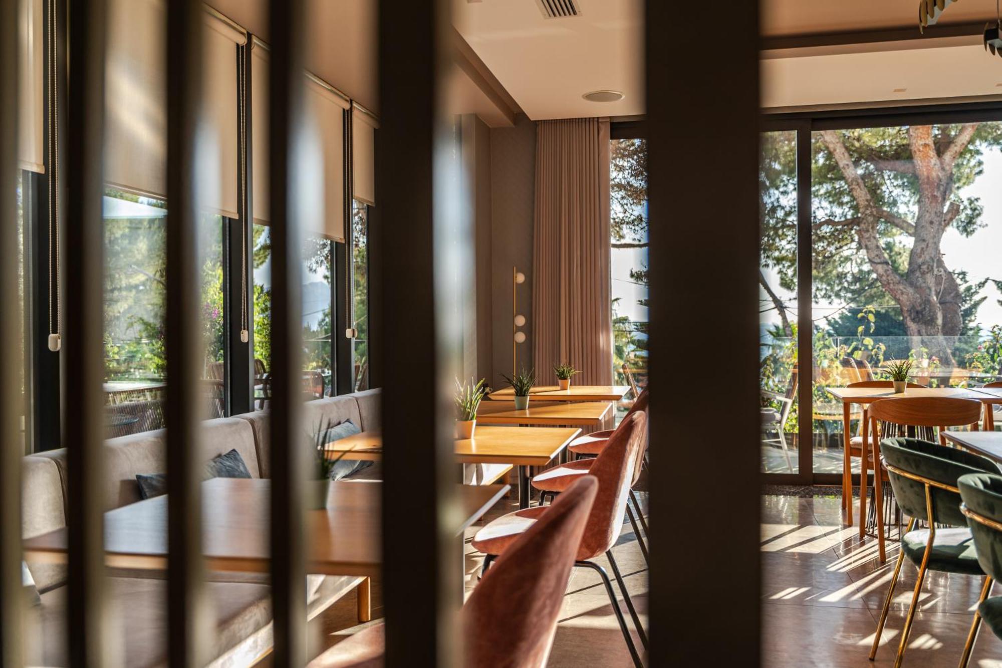 Glow Boutique Hotel & Suites ساراندا المظهر الخارجي الصورة