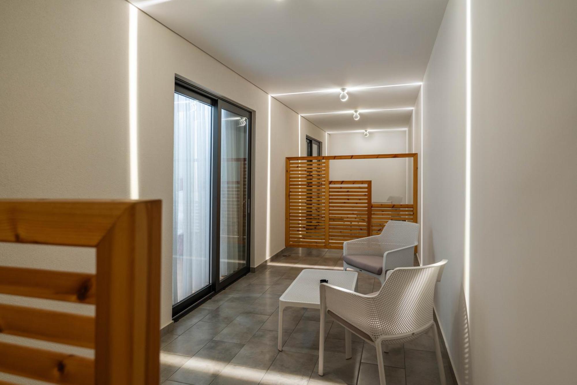 Glow Boutique Hotel & Suites ساراندا الغرفة الصورة