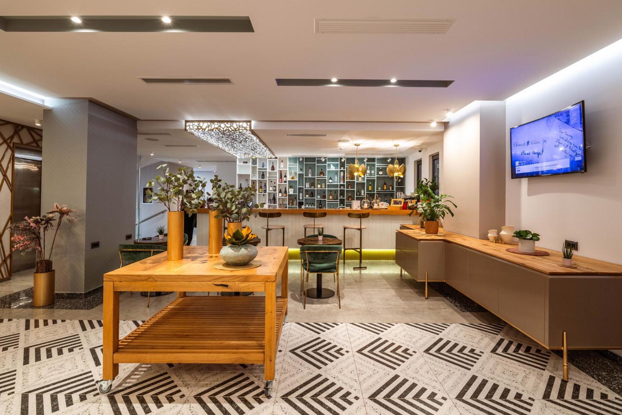 Glow Boutique Hotel & Suites ساراندا المظهر الخارجي الصورة